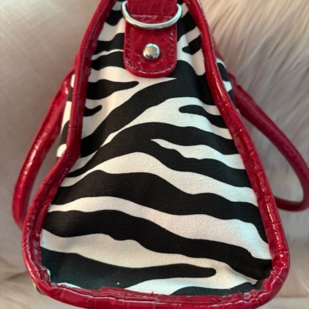 ZEBRA PEACE SIGN HANDBAG - Picture 4 of 9